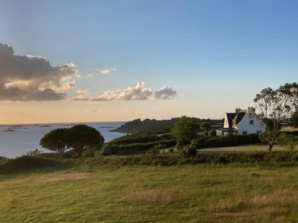 Plouézocʼh Kermartin - Maison De Famille Avec Vue Sur La Baie De Morlaix מראה חיצוני תמונה
