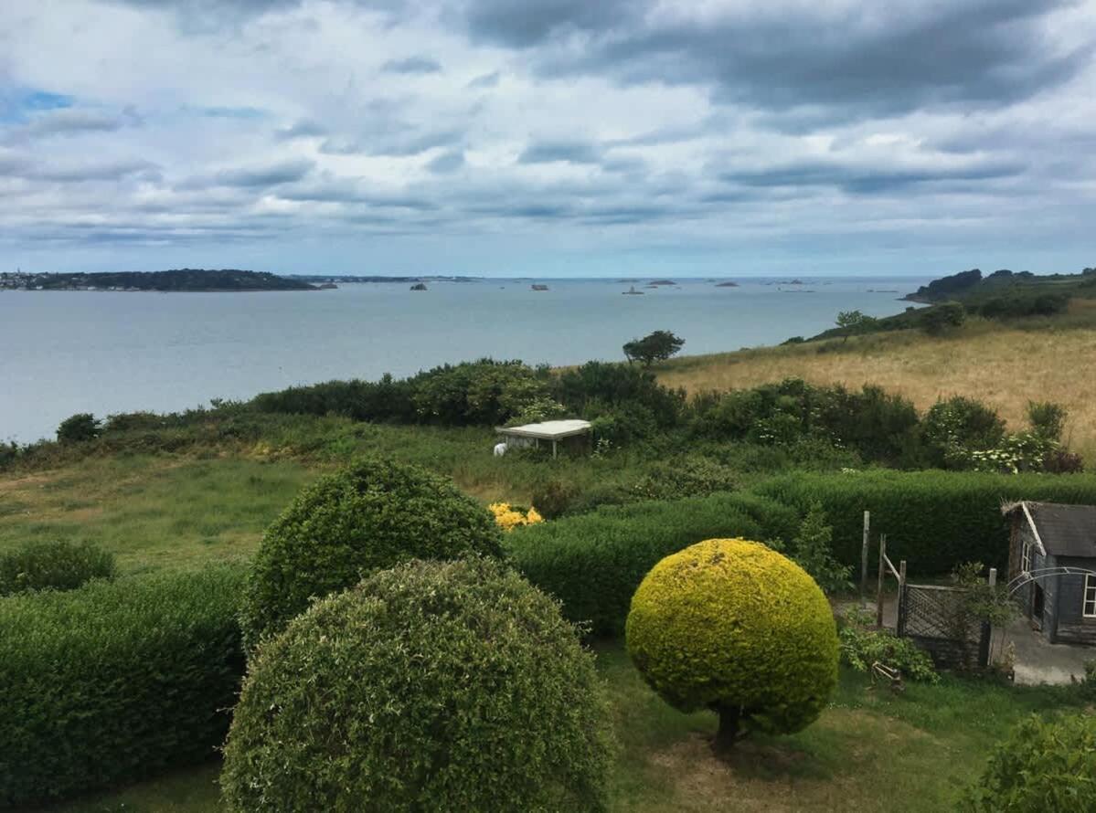 Plouézocʼh Kermartin - Maison De Famille Avec Vue Sur La Baie De Morlaix מראה חיצוני תמונה